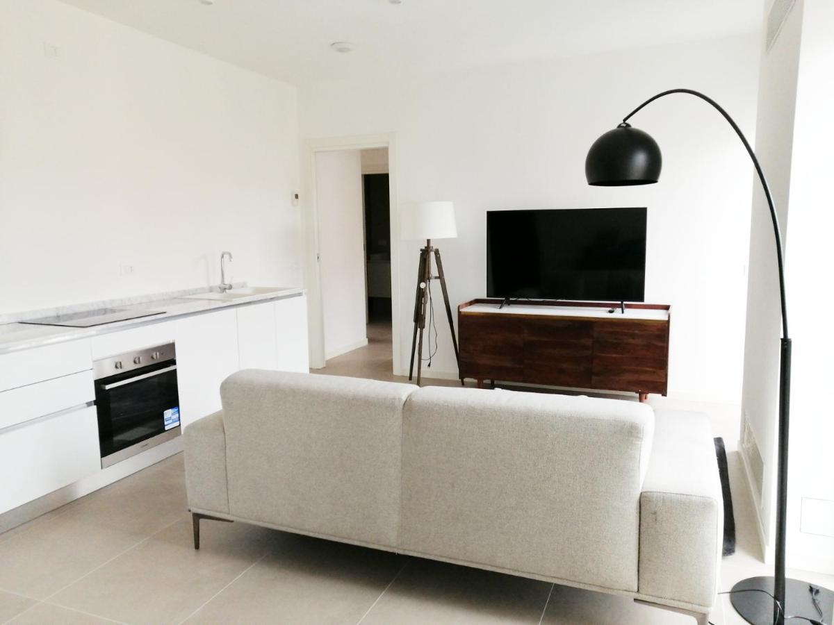 Aria Boutique Apartments Farneti Milan Bagian luar foto