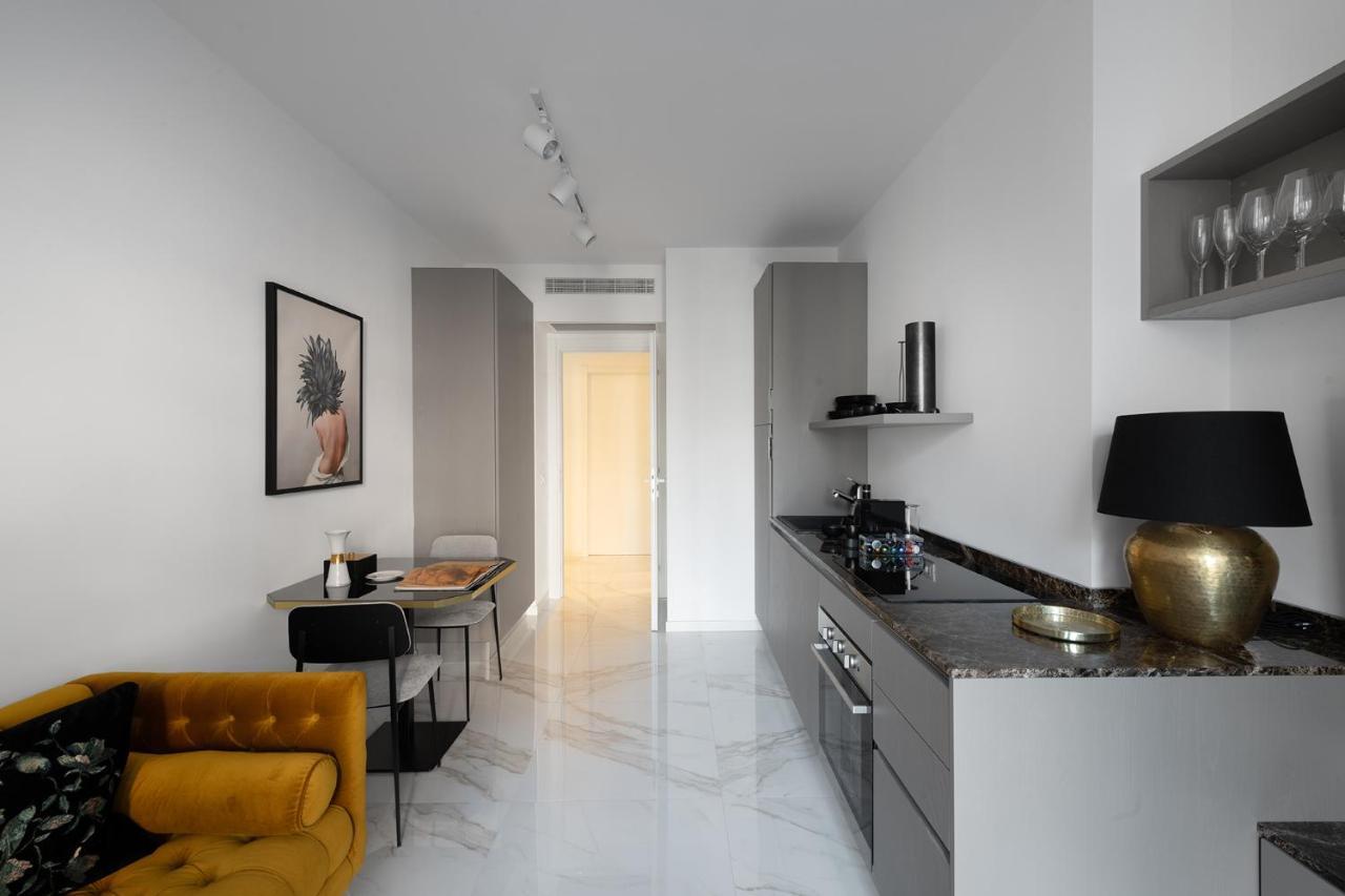 Aria Boutique Apartments Farneti Milan Bagian luar foto