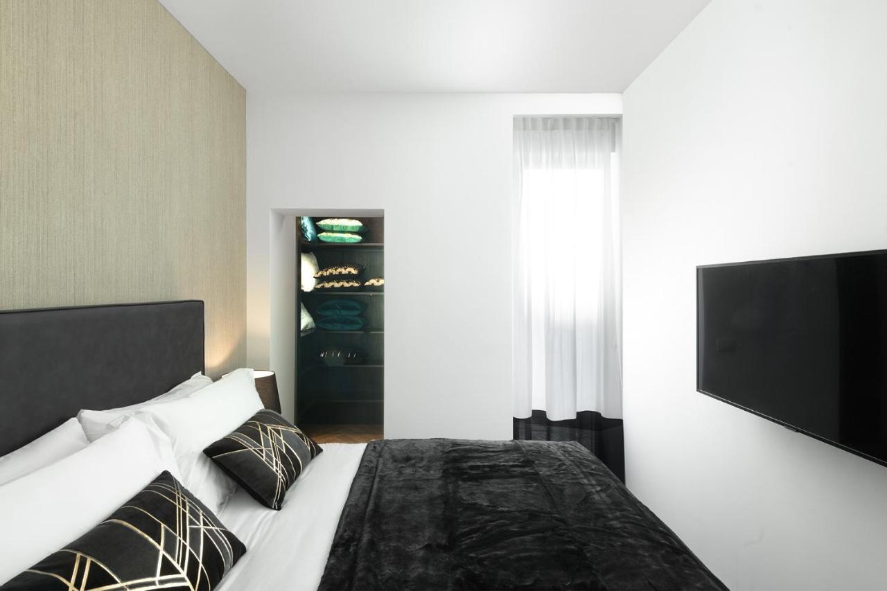 Aria Boutique Apartments Farneti Milan Bagian luar foto