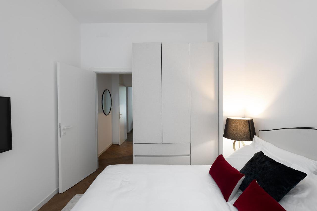 Aria Boutique Apartments Farneti Milan Bagian luar foto