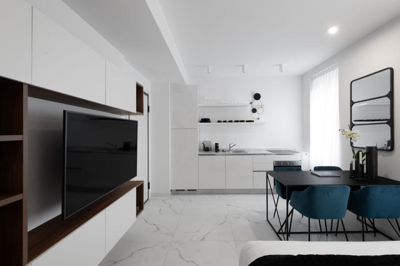 Aria Boutique Apartments Farneti Milan Bagian luar foto