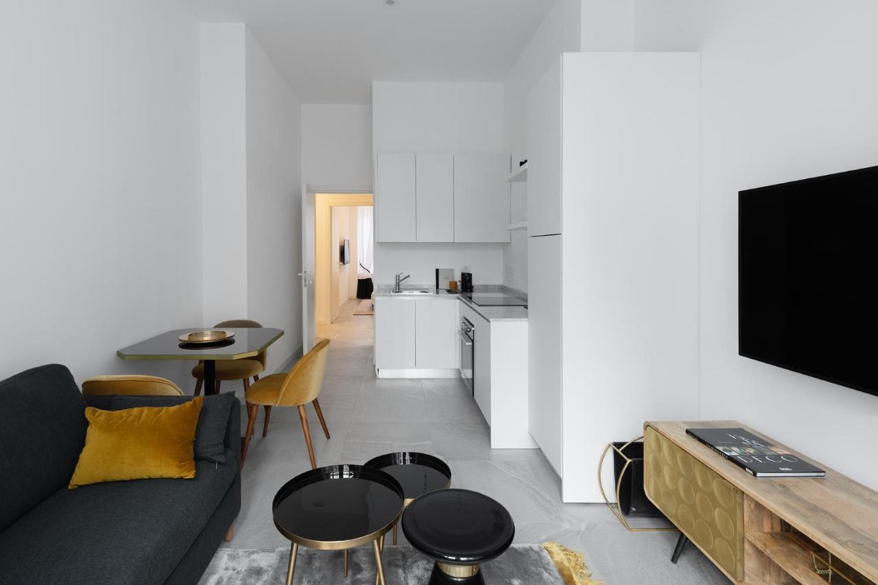 Aria Boutique Apartments Farneti Milan Bagian luar foto