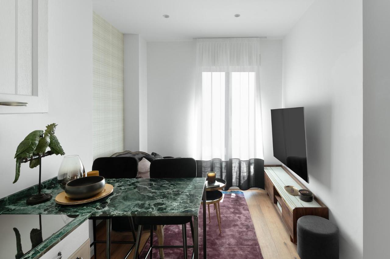 Aria Boutique Apartments Farneti Milan Bagian luar foto